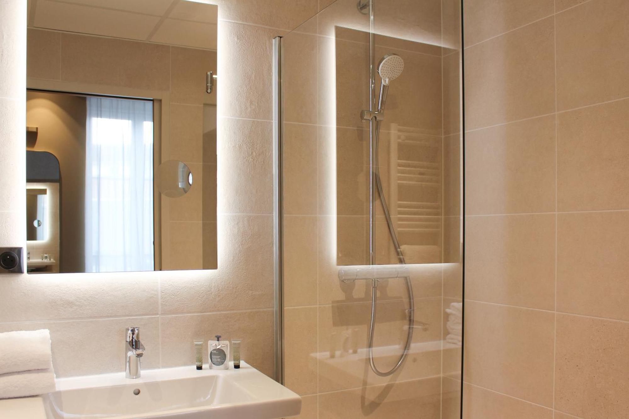 Brit Hotel Limoges Centre Gare Exterior photo